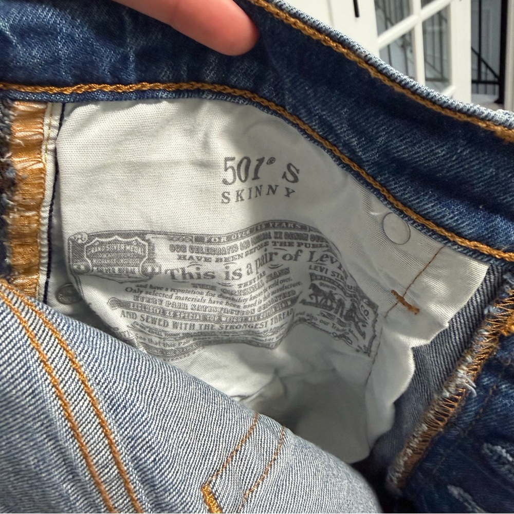 Levi's Men's 501 Skinny Fit Blue Denim Jeans - Picture 4 of 5